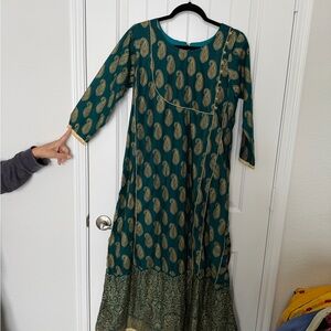 Elegant Green Paisley Dress